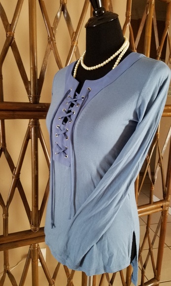 Long Sleeve Blouse 💙 - Picture 2 of 5